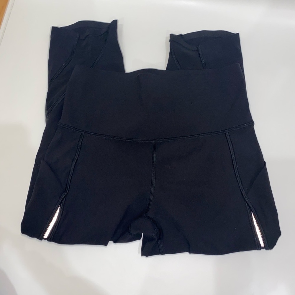 Black Lululemon leggings